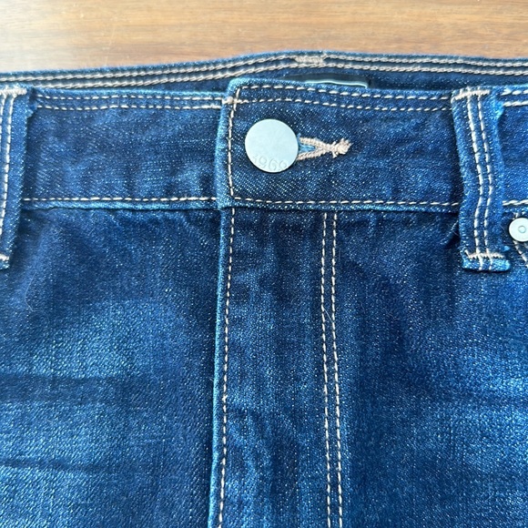 Gap denim mini skirt - Picture 2 of 4